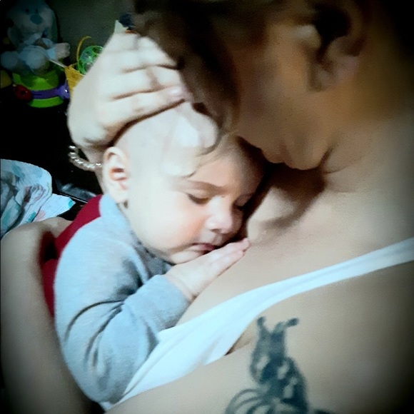 Meet your Posher, Jenna! - Picture 3 of 3